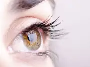 Surgeon warns of rising botched eyelid surgery abroad