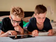 Top tech teacher warns rapid-fire algorithms rewiring children's brains