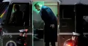 Trump pictured screaming at Marine One pilots before Xi meeting