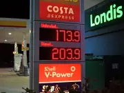 UK diesel crisis: prices soar as stocks fall to 40 days