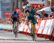Van Aert wins Vuelta stage 13 in scorching heat