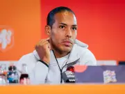 Van Dijk hits back at reporter over 'betrayal' claim
