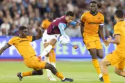 West Ham beat Wolves to ease pressure on Nuno thanks to Divine double