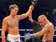 Wil Anderson wins Misfits fight before brother Elliot's Man City derby