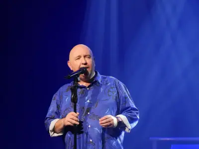Ayrshire singer plans 48-hour Elvis record attempt in Kilmarnock