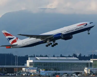 BA flight to Chicago declares emergency after 28,000ft drop