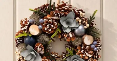 Bunches' Artificial Christmas Wreaths from £23.75 for Festive Front Doors