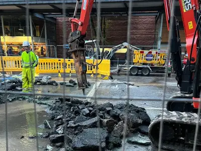 Burst water main on Portland Street causes Bee Network chaos