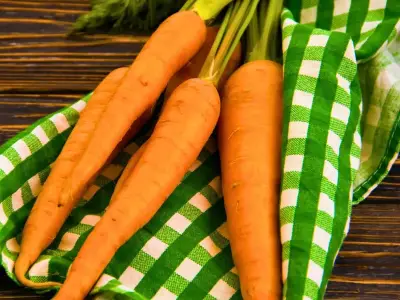 Carrots stay fresh 10 times longer with one kitchen staple
