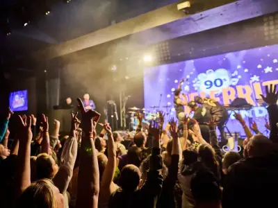 Chesney Hawkes and East 17 join Parkdean holiday park music weekends