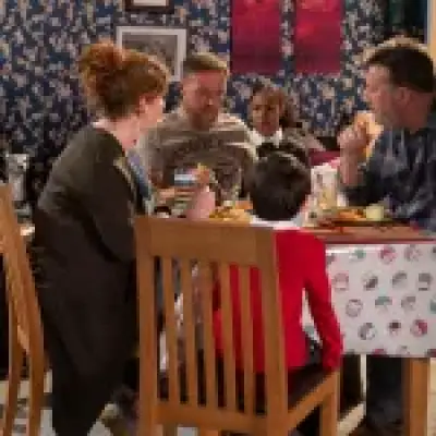 Coronation Street: Ross sabotages Fiz and Tyrone's family night