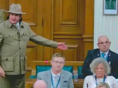 Council meeting descends into chaos after Reform member 'farts into mic'