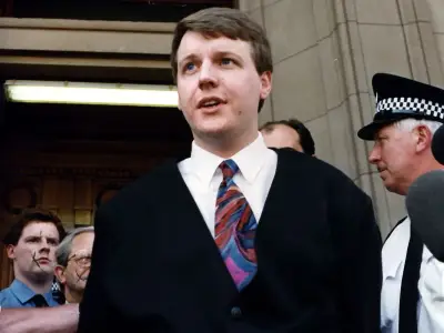 Crime boss' family 'pop champagne' after notorious gangster Paul Ferris dies