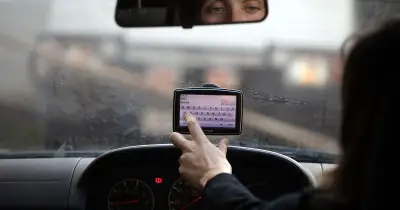 Drivers face £200 fine and six points for using phones as sat-navs