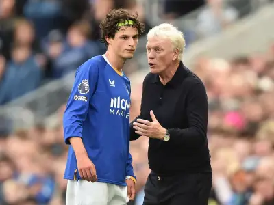 Everton's Merlin Rohl opens up on position, Moyes and Wirtz
