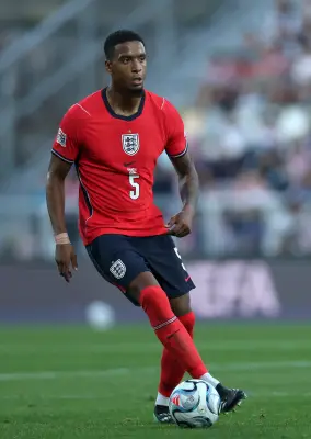 Ezri Konsa withdraws from England squad with injury