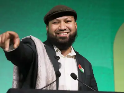 Green deputy calls for national emergency on racist violence