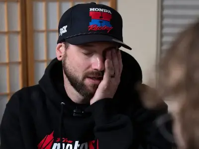 Hero father apologises after foiling Oregon school shooting