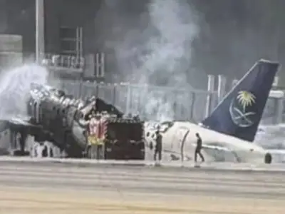 Hundreds of flights cancelled after Riyadh airport missile strike
