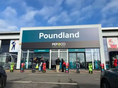 Lidl bids for single Poundland store as sale process accelerates