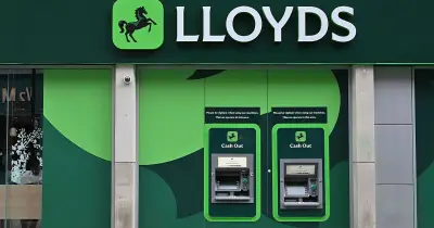 Lloyds Bank trials 10% cashback for shoppers in Exeter and York