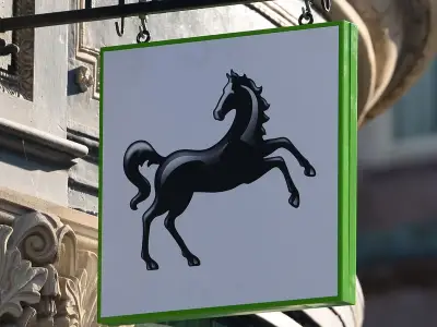 Lloyds shares fall 4% despite £2.3bn Q3 profit beat