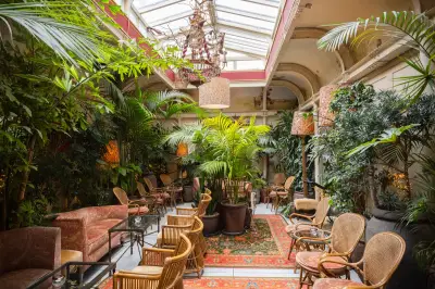 London's oldest restaurant Rules given to National Trust