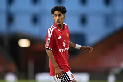 Man United offer JJ Gabriel scholarship as wonderkid eyes exit