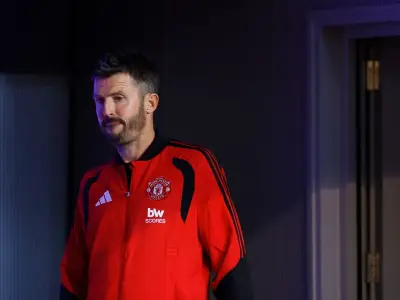 Man Utd fans' chatter shows time running out for Carrick