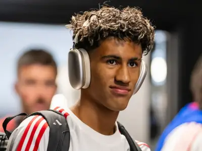Man Utd: JJ Gabriel transfer limbo as Carrick urged to change midfield