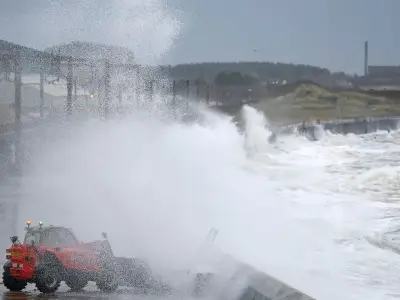 Met Office Updates Yellow Wind Warning for Seven Scottish Areas