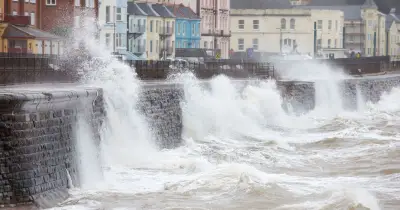 Met Office urges Brits to gather torches and batteries ahead of storm