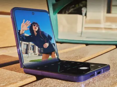 Motorola Razr 70 Ultra rival undercuts iPhone Duo with free £130 earbuds