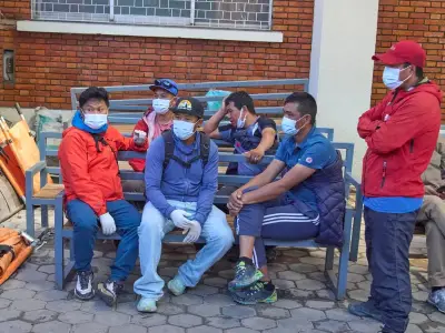 Nepal avalanche death toll rises to 15 after eight more bodies found