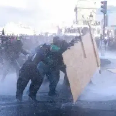 Paris schoolkids 'storm the Bastille' again in mass protest