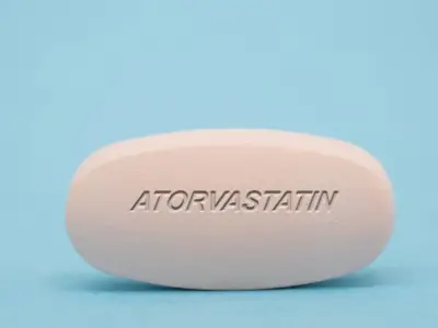 Pharmacist warns of atorvastatin side effects: don't ignore symptoms