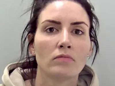 Prison officer had secret romance with inmate and sent explicit photos
