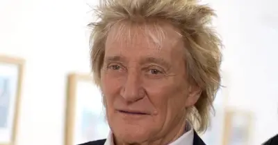 Rod Stewart warned by doctor to quit touring to save his life