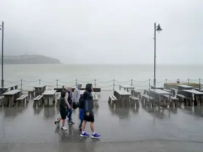 Storm Austen: 80mph winds and amber warning as UK braces for disruption