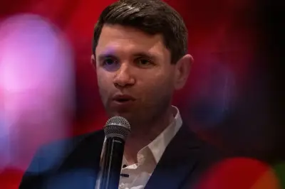 Talarico tells Musk 'Texas is not for sale' at UT Austin rally