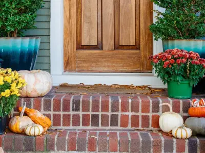 Teal pumpkin outside your home signals allergy-friendly treats