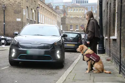TfL plans all-electric minicabs by 2028 in new consultation