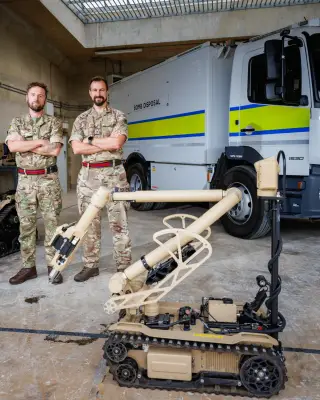 The art of defusing a second world war bomb in Britain