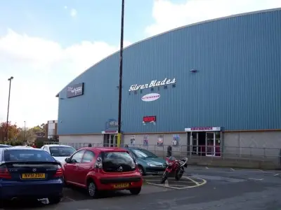 Trafford backs homes plan for Altrincham's Planet Ice site