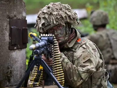 UK national service return debated amid global tensions