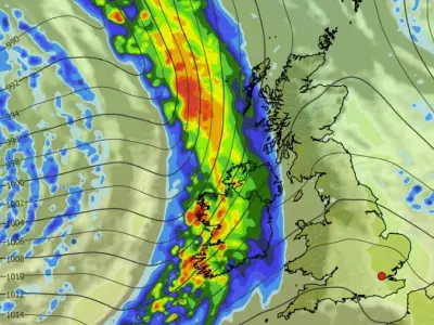 UK weather maps show 551-mile rain band from Scotland to Devon