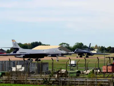 US bombers withdrawn from RAF Fairford after fresh terror threats