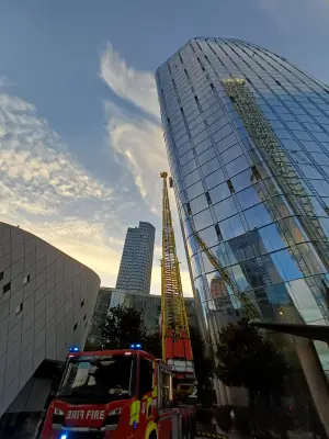 Window cleaners rescued from 15th floor of Southwark tower block
