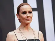 Actress eats mother's ashes before every opening night