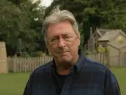 Alan Titchmarsh: Four Ways to Attract Birds to Your Garden This Autumn